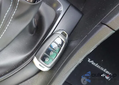 2022 Hyundai Veloster N z USA, uszkodzony, nr VIN KMHT36AH2NU015249